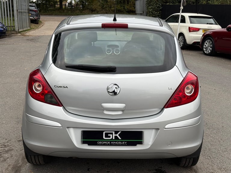 2015 Vauxhall Corsa 1.4 SE 3dr HATCHBACK PETROL Manual