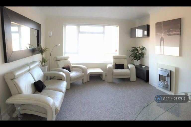 2 bedroom flat in Burnaby Road, Bournemouth, BH4 (2 bed) (#2677817)