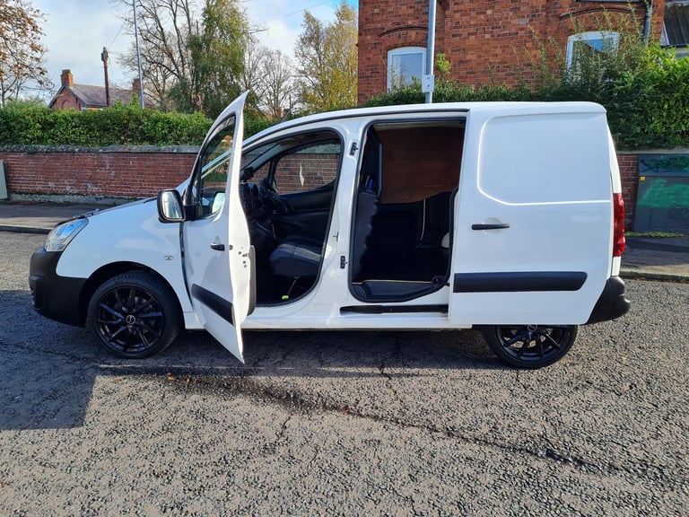 Peugeot, PARTNER, Panel Van, 2017, Manual, 1560 (cc)