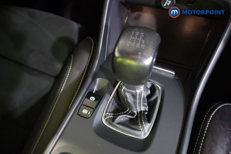 2021 Volvo XC40 1.5 T3 [163] R DESIGN 5dr SUV Petrol Manual