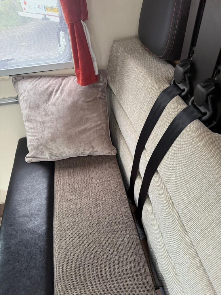 2015 - Bailey Approach Advance 615 - 2.2ltr - 29,000 Miles - 3 Berth / 4 Belts 