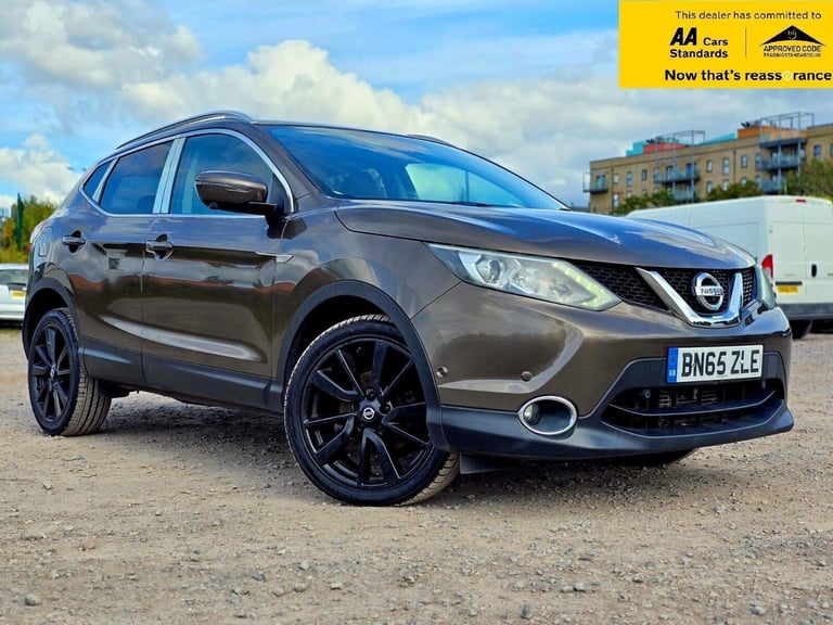 image for 2015 Nissan Qashqai 1.6 dCi Tekna XTRON 2WD Euro 6 (s/s) 5dr SUV Diesel Automatic