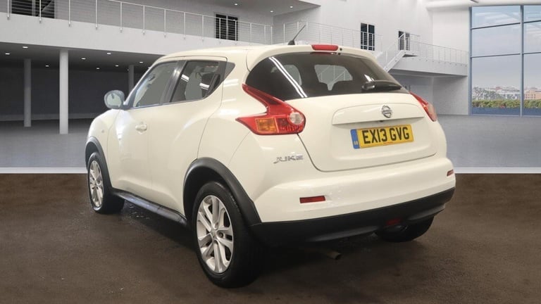 2013 Nissan Juke 1.6 Acenta 5dr [Premium Pack] HATCHBACK Petrol Manual