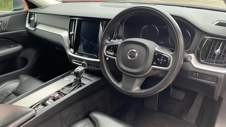 2020 Volvo V60 2.0 D3 Inscription Plus Estate 5dr Diesel Auto Euro 6 (s/s) (150 ps) ESTATE Diesel...