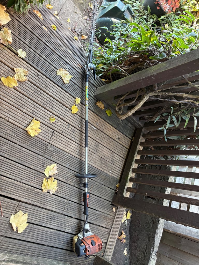 Stihl HL100 hedge trimmer 