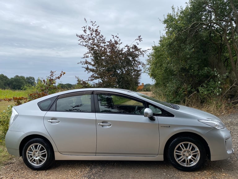 2015 Toyota Prius PRIUS T SPIRIT VVT-I CVT Hybrid