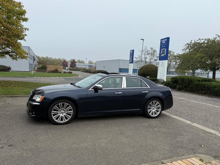 2013 Chrysler 300C 3.0 CRD V6 Executive Auto Euro 5 4dr SALOON Diesel Automatic