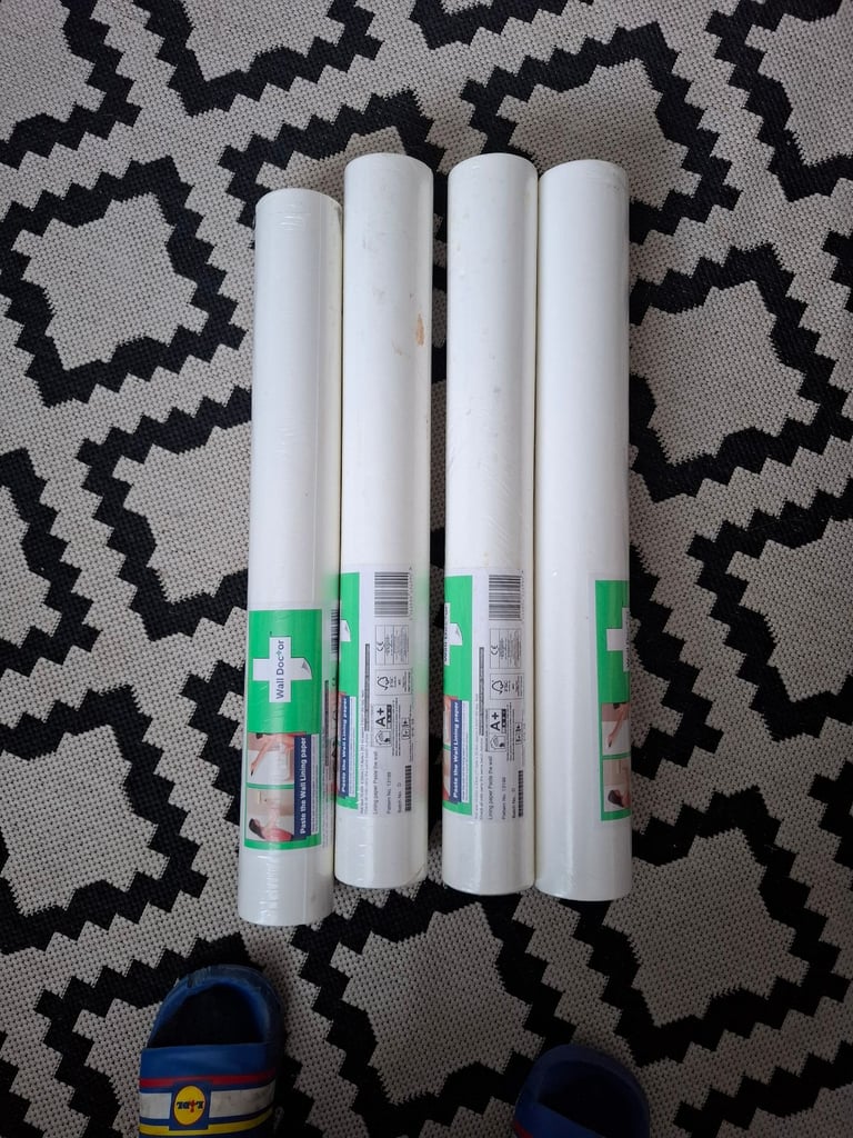 image for 4 rolls of lining paper 