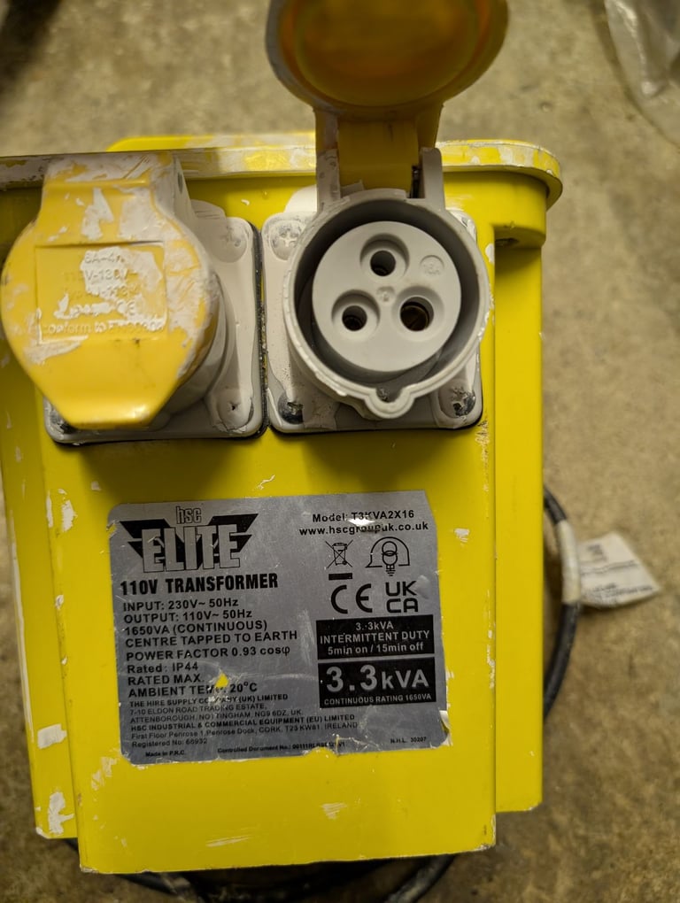 ELITE 3.3 KVA Power Tool Rated Transformer 240v to 110v  T3KVA2X16