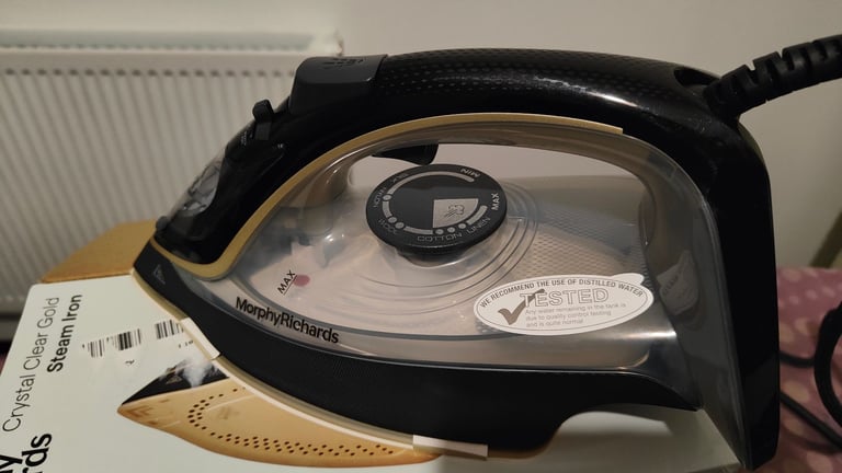 Brand new morphy richards iron