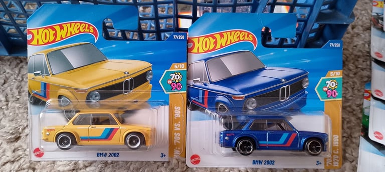 Hotwheels BMW 2002  X 2  