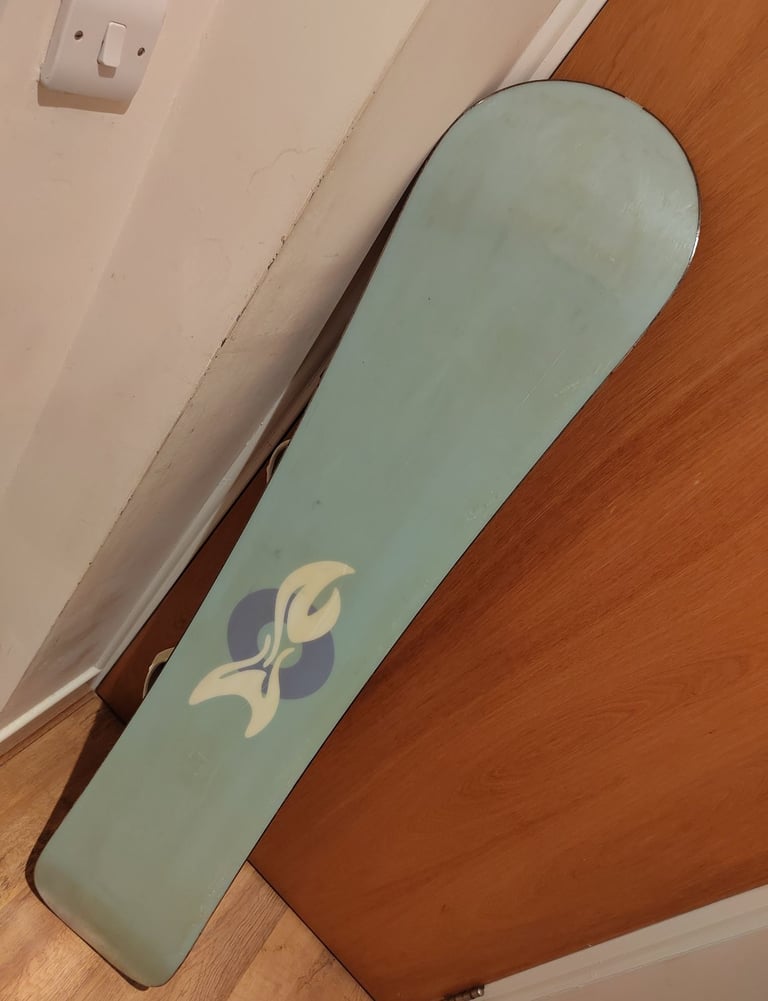 SNOWBOARD 140 cm