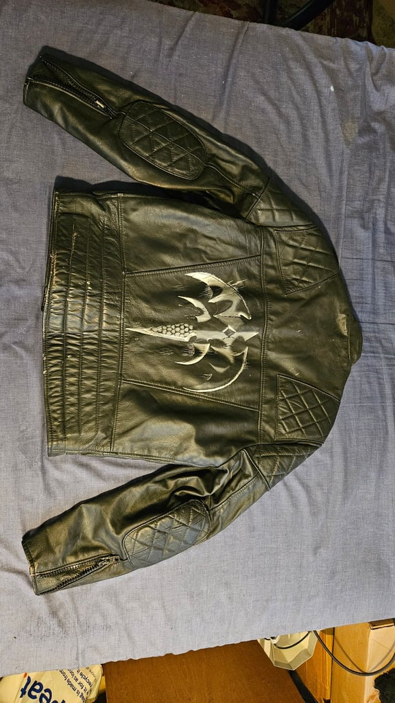 1980's WOLF LEATHERS Cafe RacerJacket painted motorbike jacket - Hand Painted Queensryche - 44'