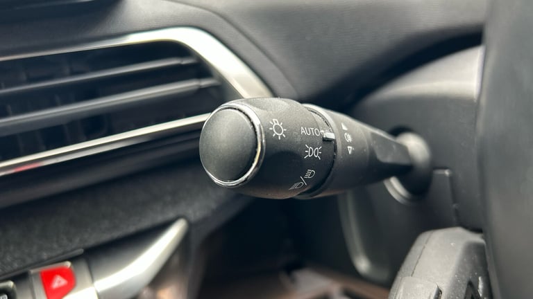 2022 Peugeot 3008 1.2 PureTech Allure Premium + SUV 5dr Petrol Manual Euro 6 (s/s) (130 ps) SUV P...