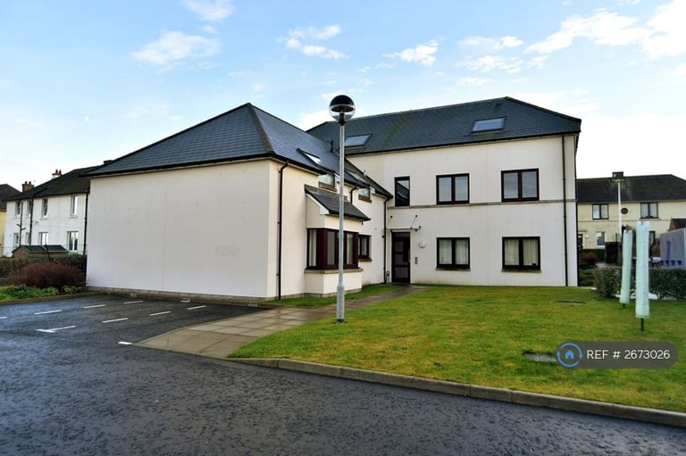 2 bedroom flat in Middlefield Place, Aberdeen, AB24 (2 bed) (#2673026)