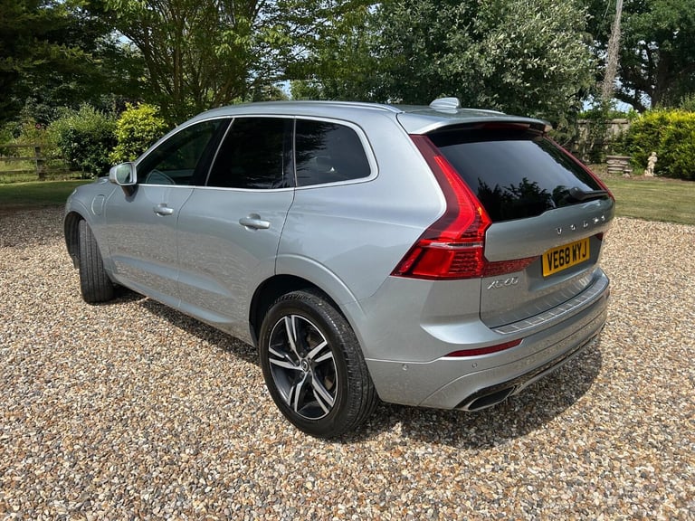 VOLVO XC60 2.0 R-Design T8 Twin Engine AWD 2018