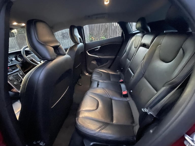2015 Volvo V40 D4 [190] SE Lux Nav 5dr HATCHBACK DIESEL Manual