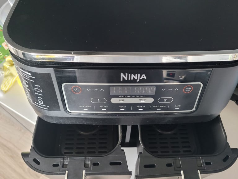 🍟 Ninja Foodi Dual Zone Air Fryer AF300UK – Excellent Condition