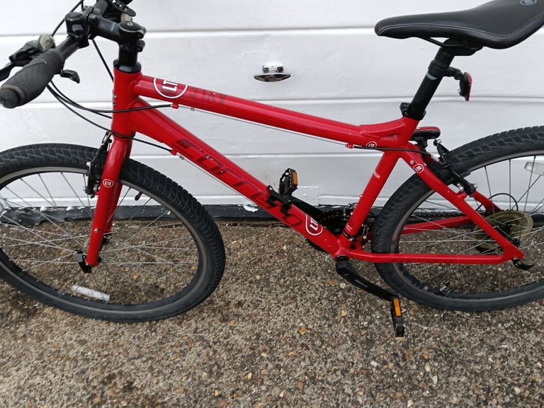 Carrera axle limited edition mountain bike, MUST SELL THIS WEEKEND 👍🚲