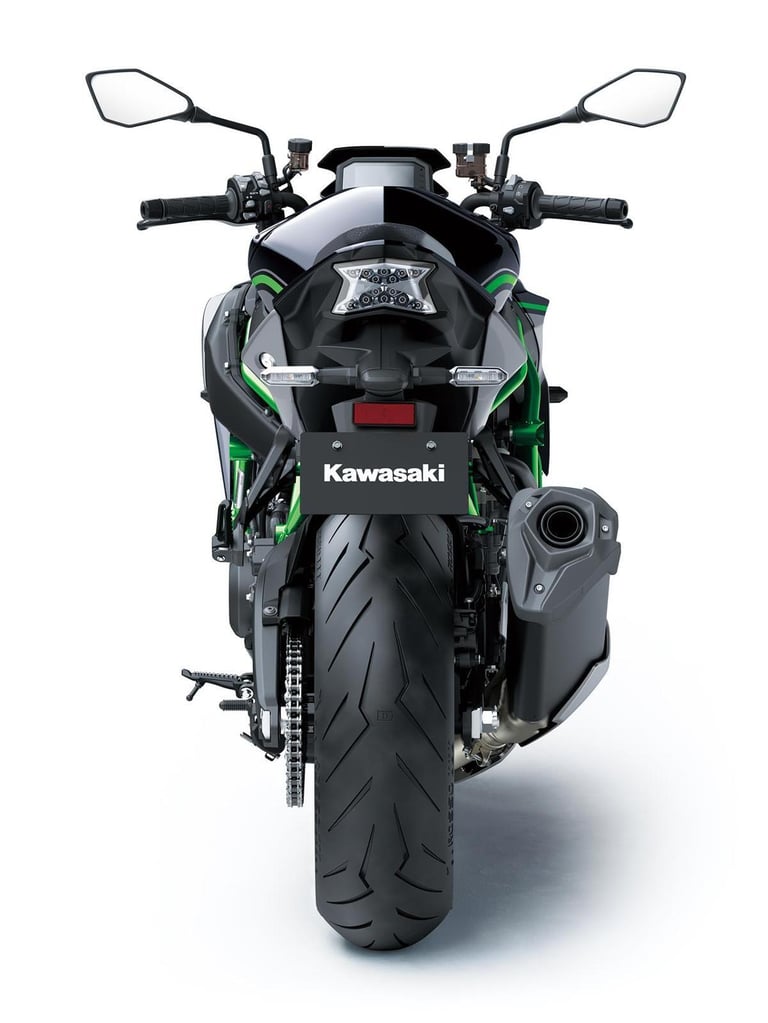 New 2025 Kawasaki Motorcycle Z H2 Supercharged Naked Green SAVE £1500