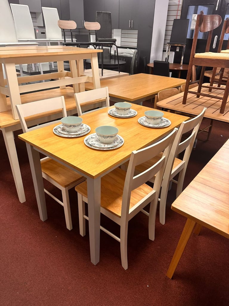 Chicago Solid Wood Table & 4 Two Tone Chairs