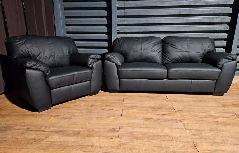 Unused Leather 3 Seater Sofa & Armchair- Black. RRP: £1000