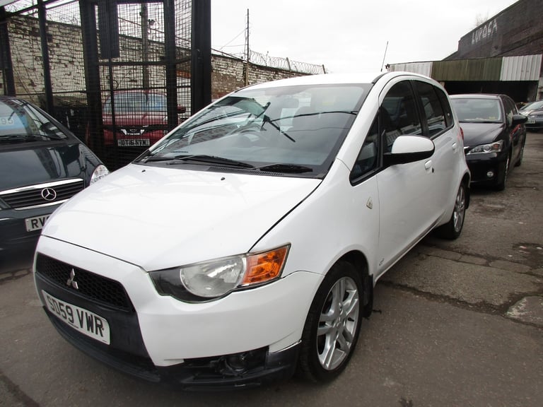 2009 (09) MITSUBISHI COLT 1.3 CZ2 , AUTOMATIC  , LOW MILES , CAZ &amp; ULEZ EXEMPT