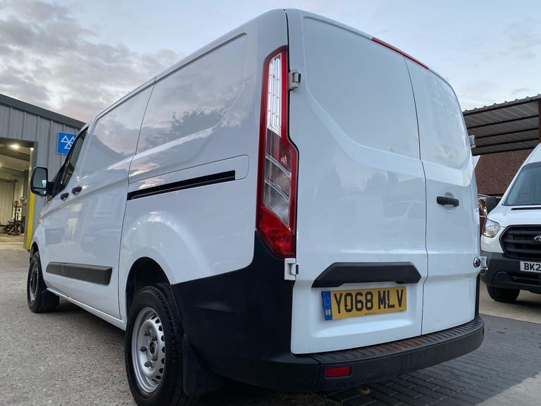 2019 Ford Transit Custom 2.0 300 EcoBlue L1 H1 Euro 6 5dr PANEL VAN Diesel Manual