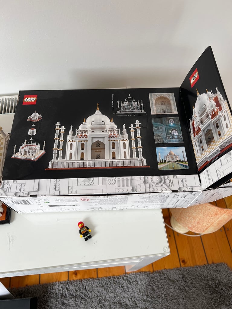 Lego Giza and Taj Mahal