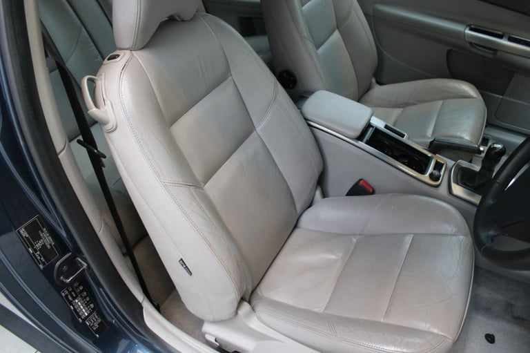 2007 Volvo C30 2.0 SE Lux Coupe 2dr Petrol Manual (177 g/km, 143 bhp) Coupe Petrol Manual