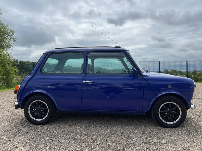 ROVER MINI PAUL SMITH RARE INVESTABLE CLASSIC MINI 1300 AUTOMATIC 1 OF 1800 MADE