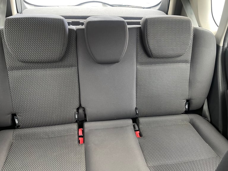 2011 Renault Grand Modus 1.6 Dynamique 5dr Auto HATCHBACK Petrol Automatic