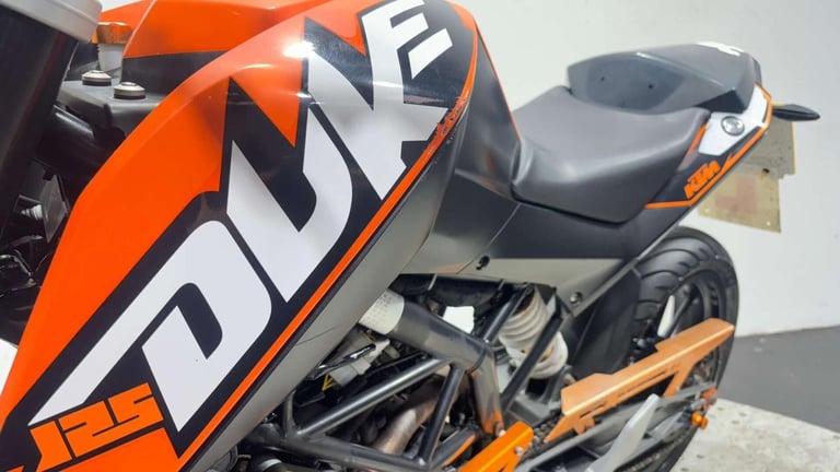 KTM Duke 2014 31K GREAT RUNNING SUPERMOTO BIKE 125CC 15BHP