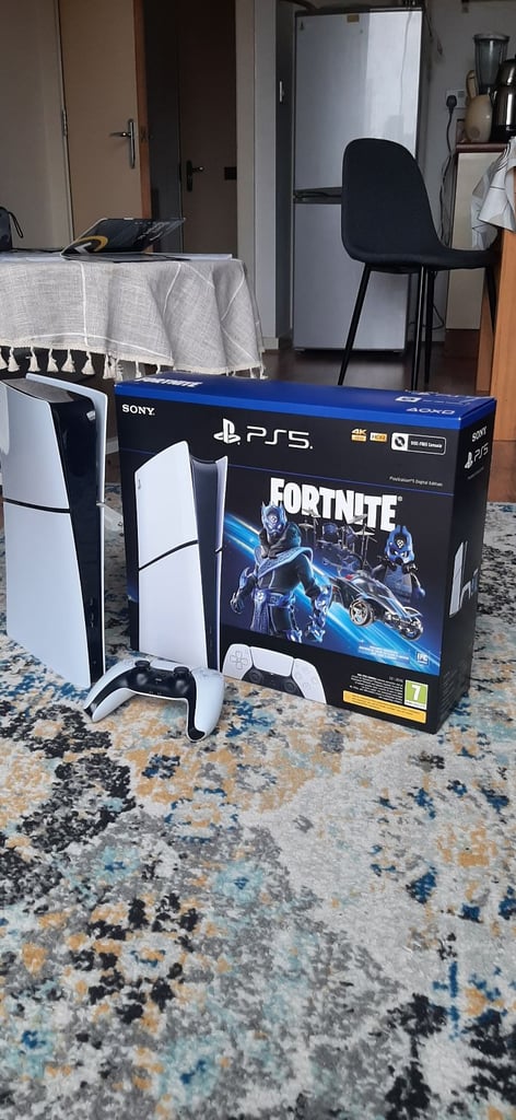 image for Fortnite edition PS5 with controler and cables in a very good condition