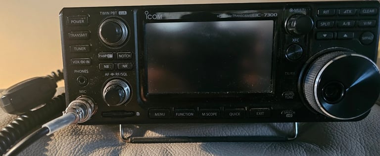 Icom IC-7300 HF/50MHz Amateur Radio Transceiver & OPC-1457R Filter Box