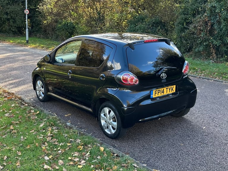 Toyota, AYGO, Hatchback, 2014, Manual, 998 (cc), 5 doors