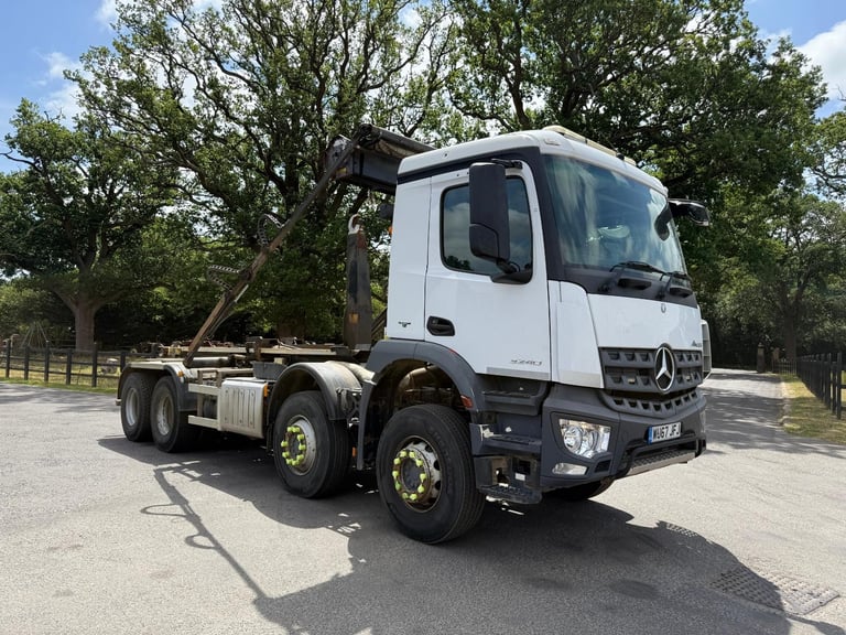 MERCEDES AROCS 3240 HOOKLOADER 