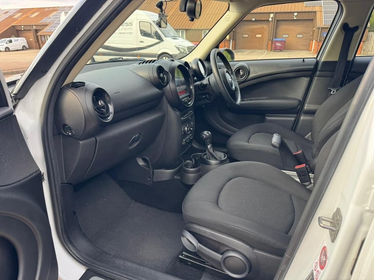 2015 MINI Countryman 1.6 Cooper Auto Euro 6 5dr HATCHBACK Petrol Automatic
