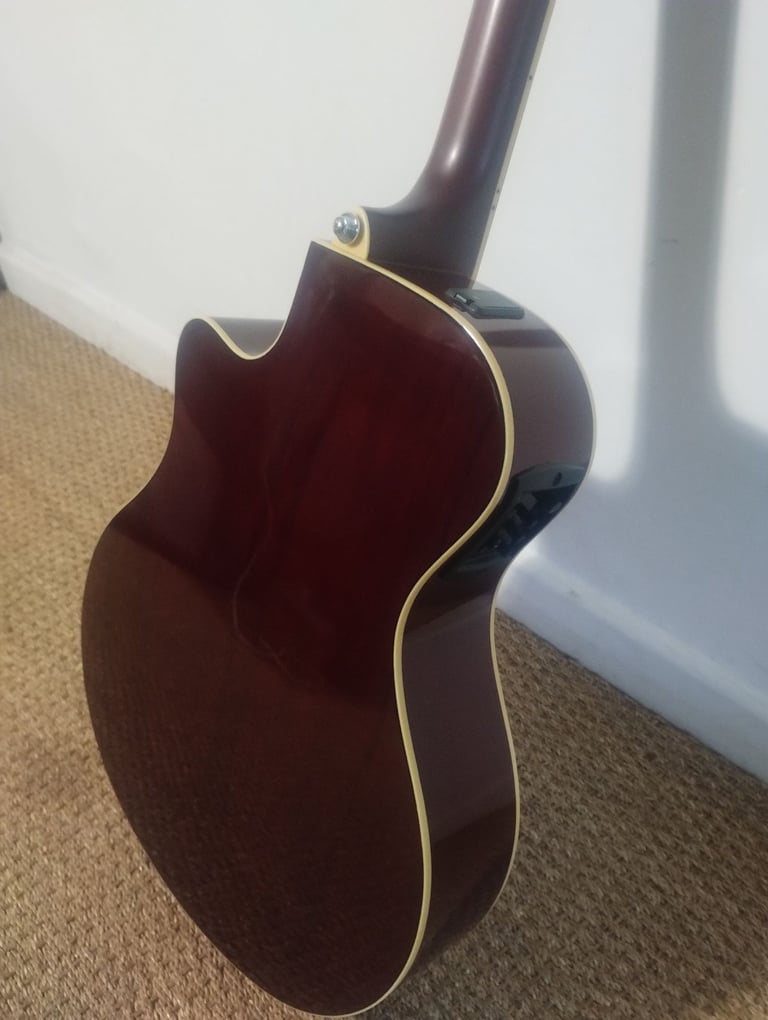 Yamaha APX500II guitar acoustic electric