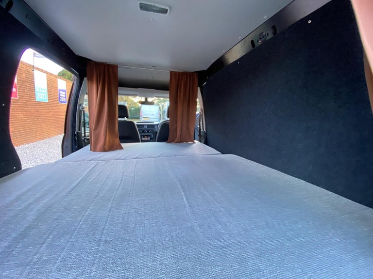 2016 Volkswagen Caddy DOUBLE BED—STOVE—AWNING—CRUISE PANEL VAN Diesel Manual