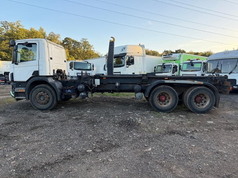 Scania 94p [Phone number removed]x4 hook loader Chassi cab manual 