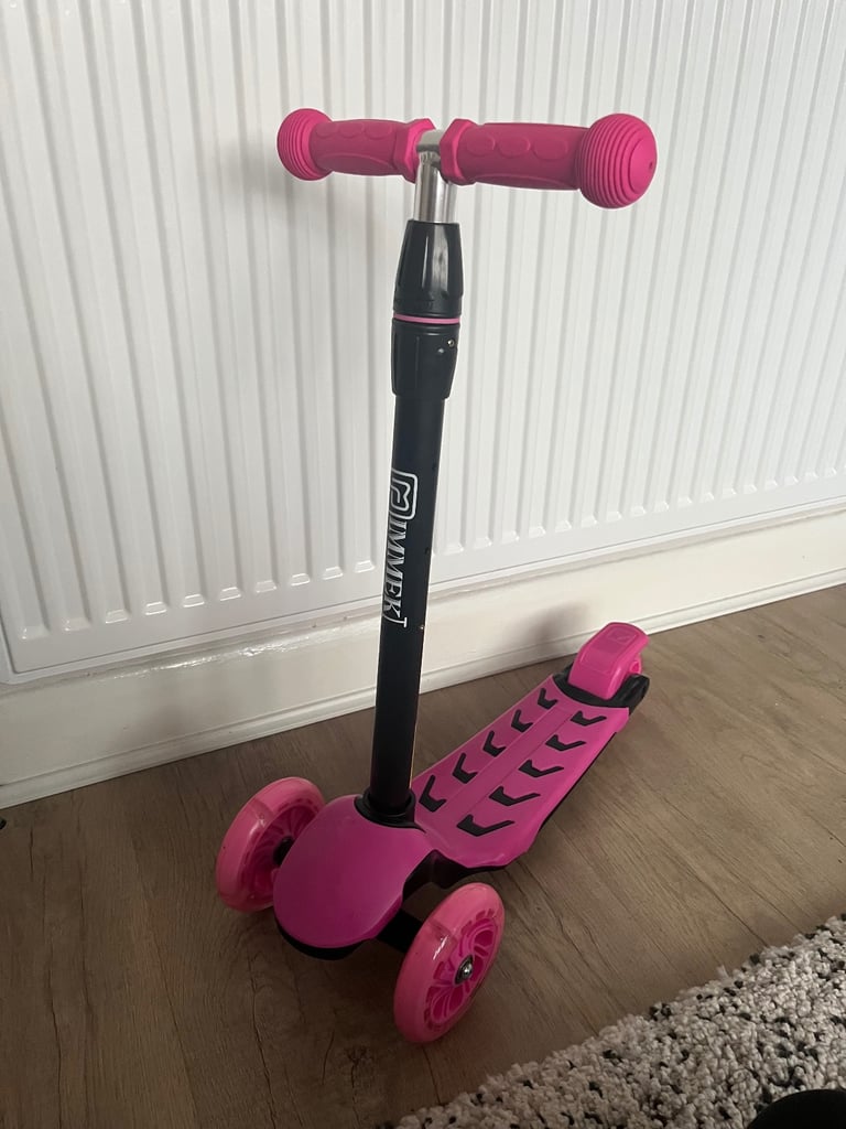 image for Pink scooter with LIGHT UP wheels
