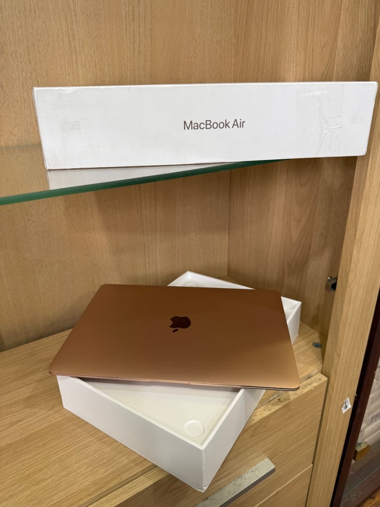 image for Apple MacBook Air 2020 M1  8gb ram | 256gb SSD | mint like new with receipt 