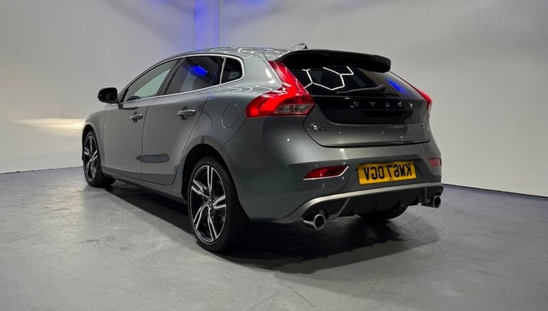 Volvo V40 D3 R-DESIGN PRO