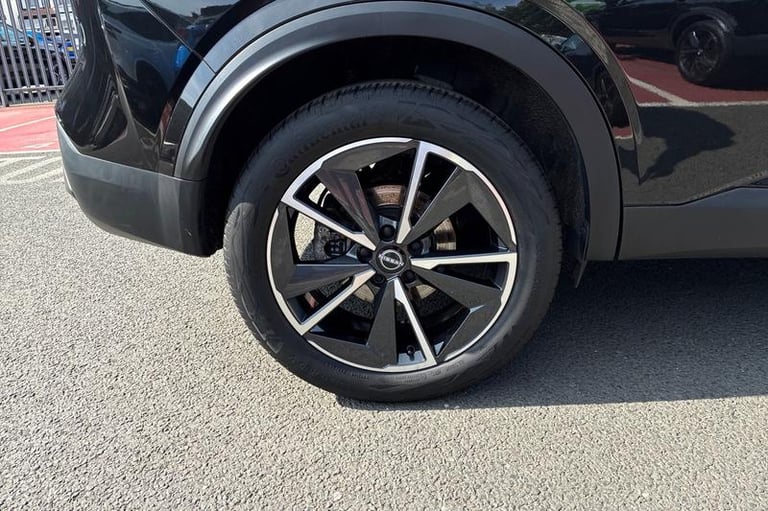 2023 Nissan Qashqai 1.3 DiG-T MH Tekna 5dr Manual Hatchback Petrol Manual