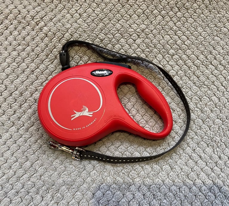 Dog Lead - 8m retractable 