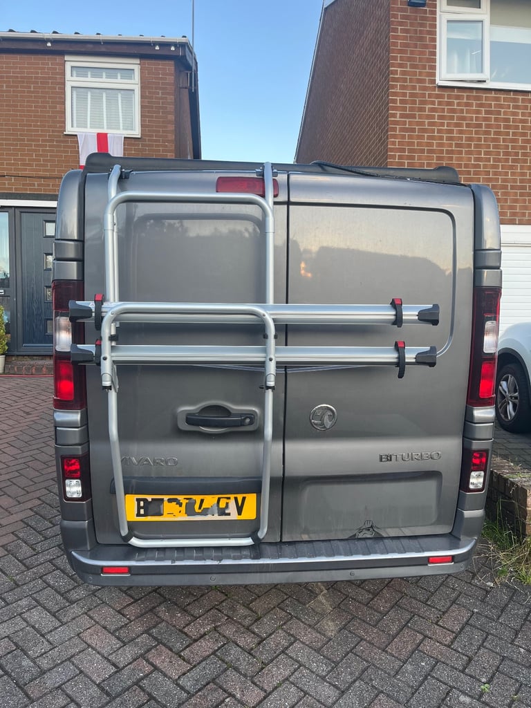 Vauxhall, VIVARO, Panel Van, 2015, Manual, 1598 (cc)