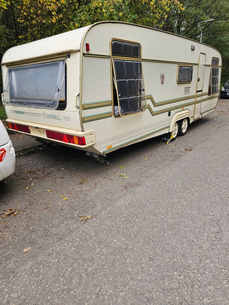 Twin Axle 2000 Tabbert Comtesse 6  (4 Birth) 