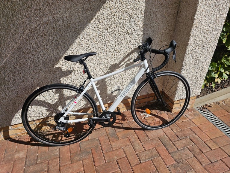 image for **WOMANS TRIBAN ROAD BIKE **