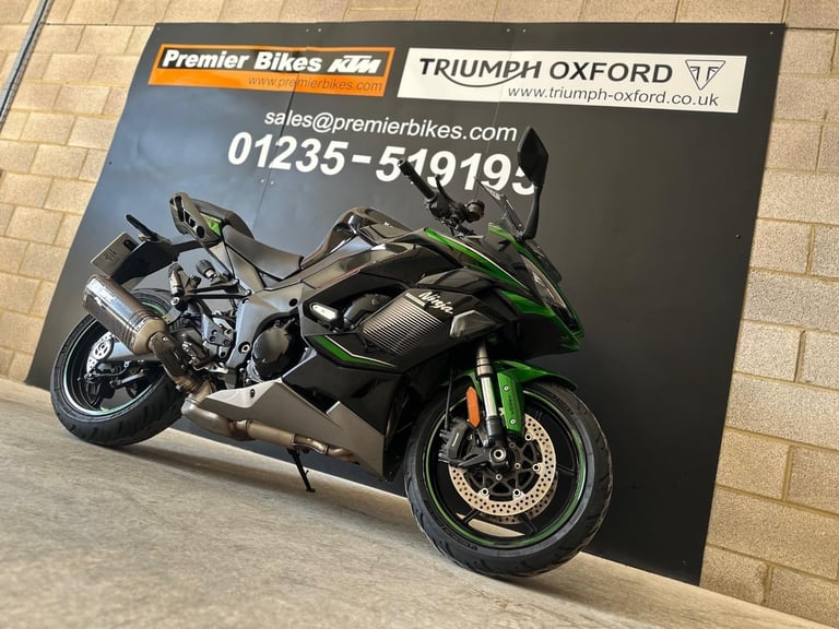 STUNNING ONE OWNER 2022/22 KAWASAKI NINJA 1000 SX PERFORMANCE MOTORCYCLE 